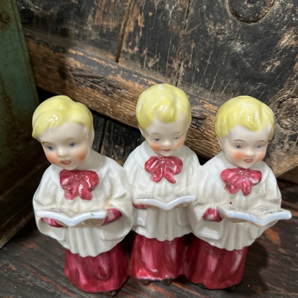 Vintage Ceramic Choir Boys Made in Japan - Picture 2 of 10